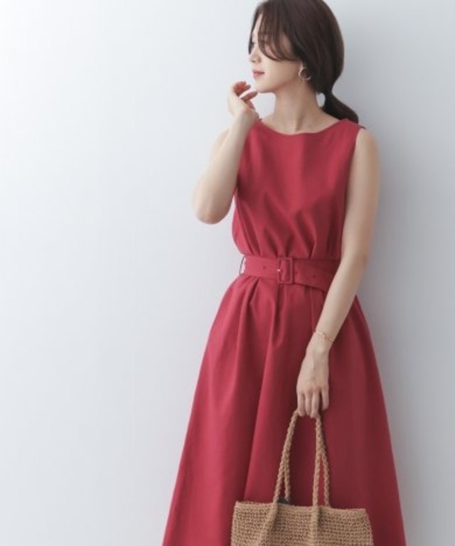 ベルト付きAラインワンピース