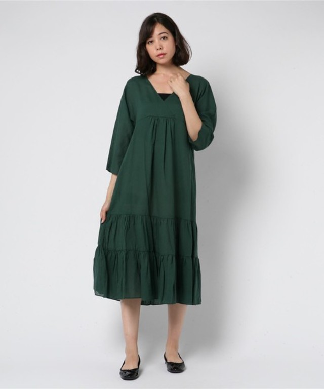 Vネックティアードワンピース