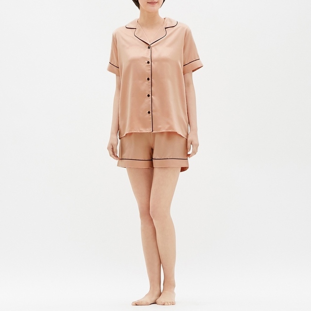 パジャマ（サテン）半袖&ショートパンツ