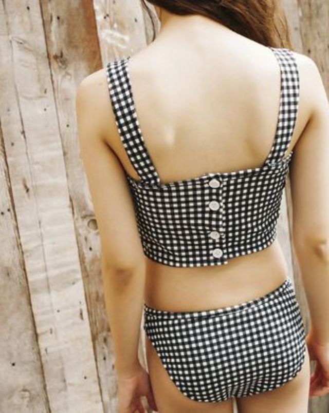 バックボタンキャミソールビキニ