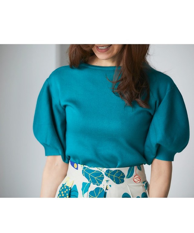 バルーンスリーブショート丈ニット