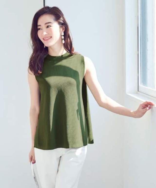 ボトルネックノースリーブニットトップス