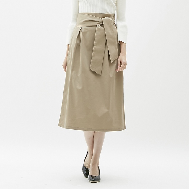 チノベルト付きハイウエストスカート