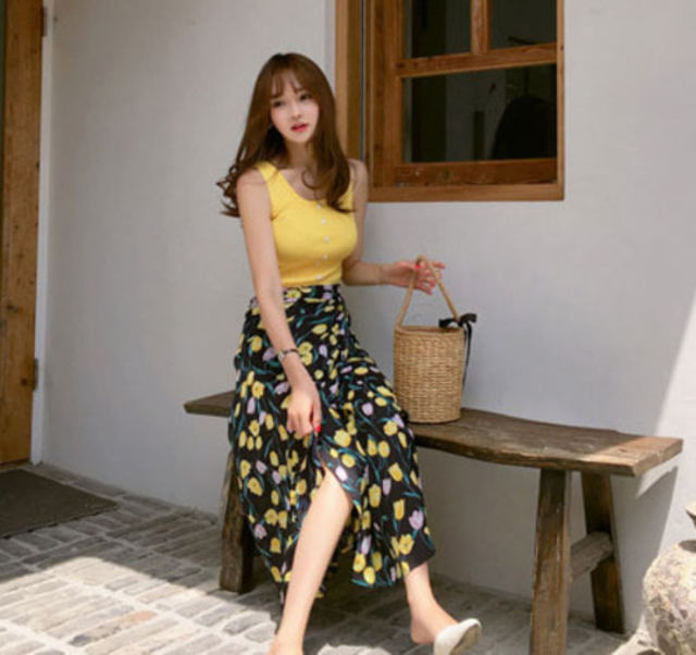 【トップ+スカートセット】顔がキラキラツーピース