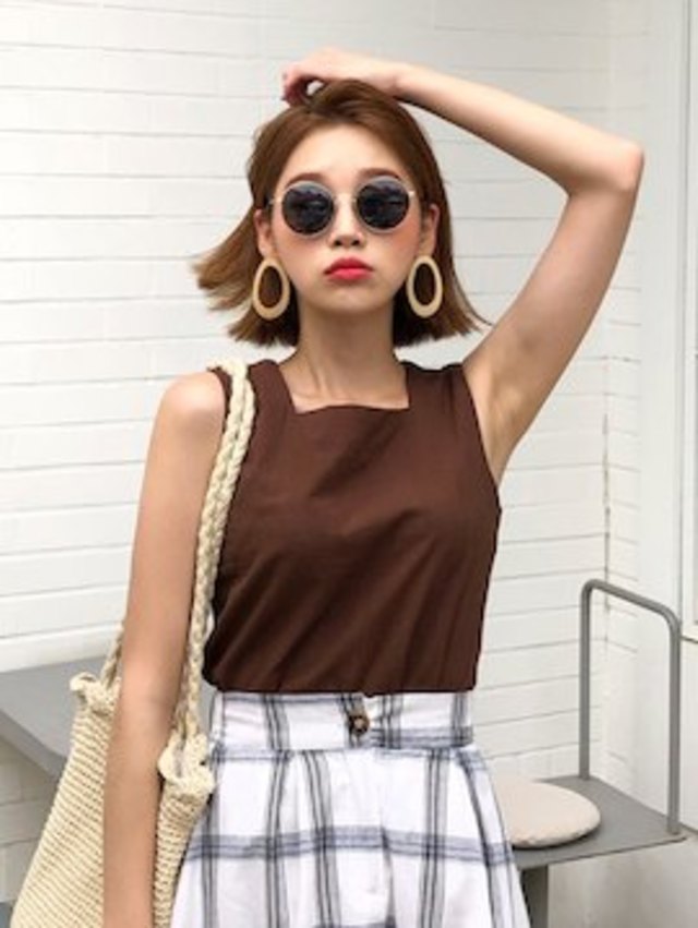 2TYPEスクエアネックスリーブレス