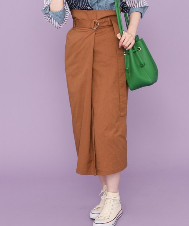 タックラップタイトスカート