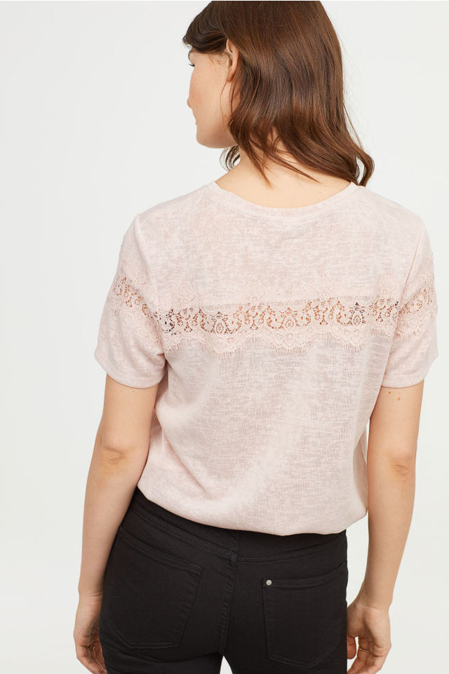 レースディテールTシャツ