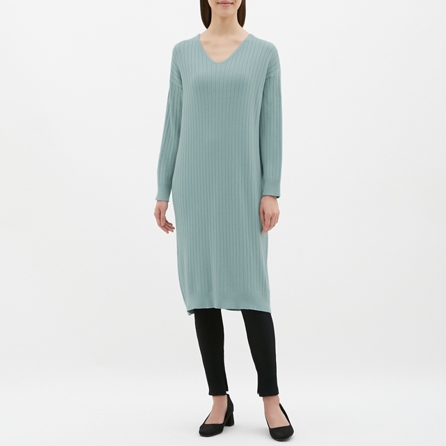 Vネックニットワンピース(長袖)