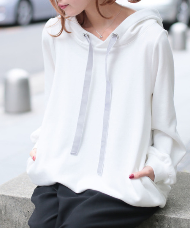 ゆるっとシンプルフードパーカー