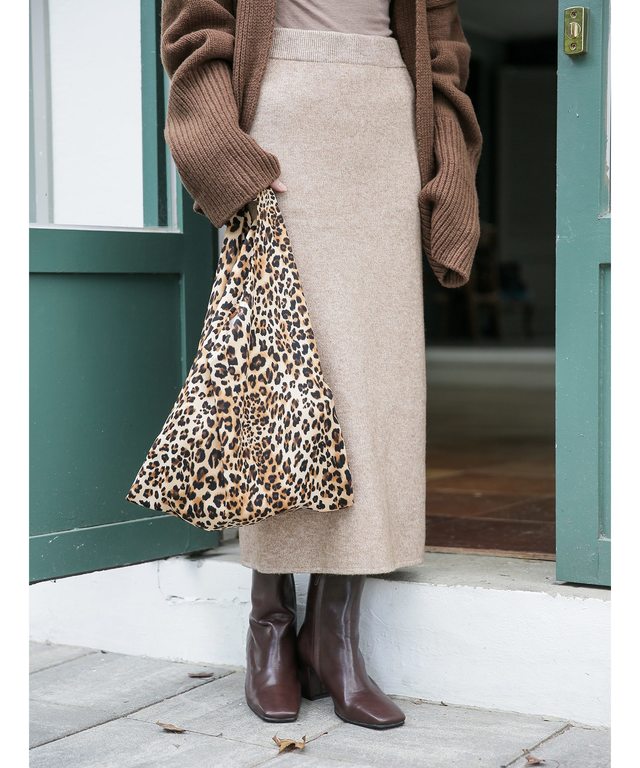 バックスリット肉厚ニットペンシルスカート