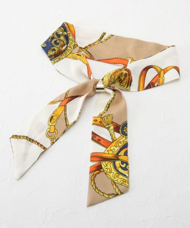 リング付きスカーフ