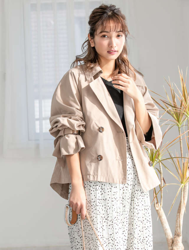 ショートトレンチコート