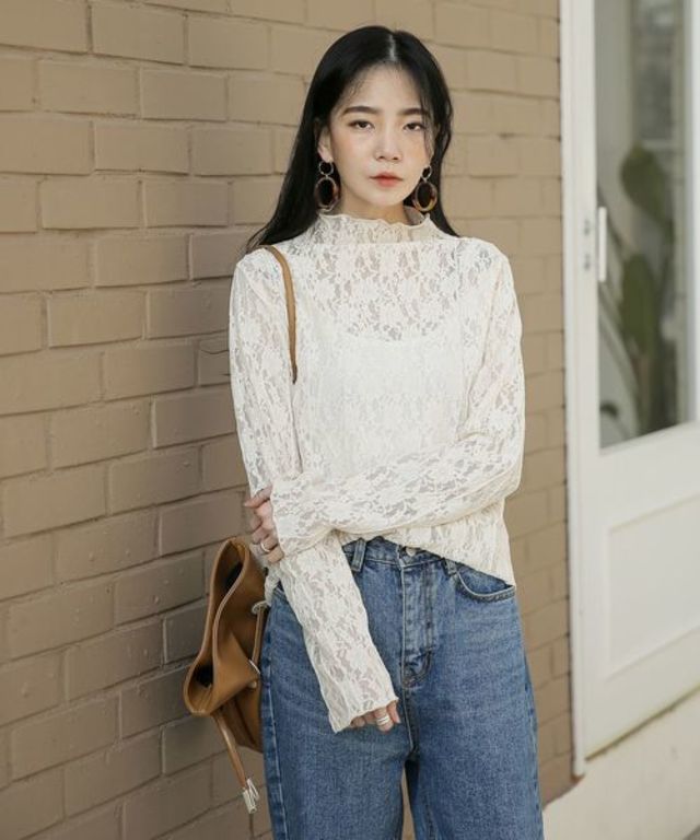フラワークラシックハイネックレースブラウス