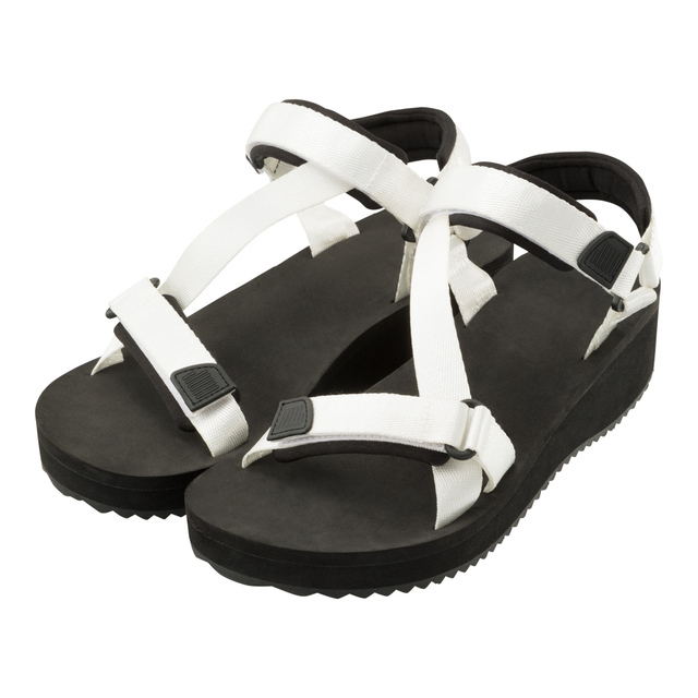 スポーツサンダル