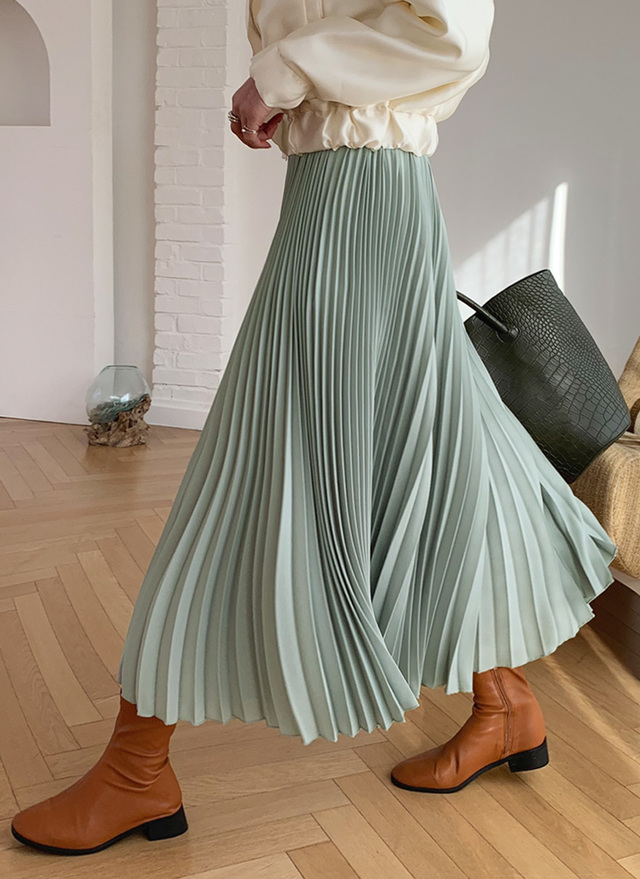 プリーツフレアパンツ