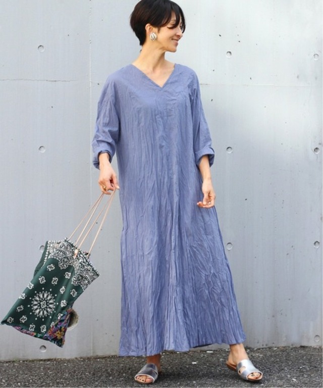 コットンボイルクリンクルVネックフレアワンピース◆