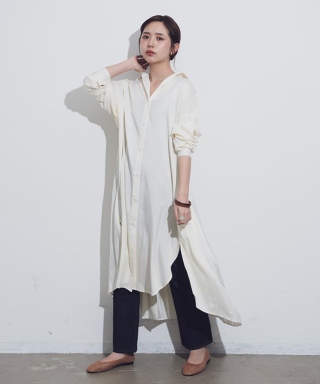 バックプリーツロングシャツワンピース