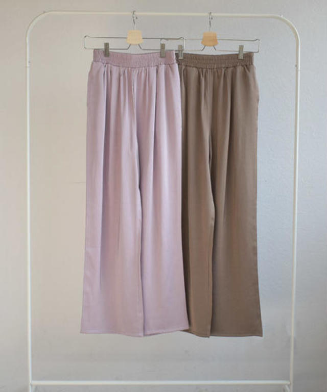 サテンタックワイドパンツ