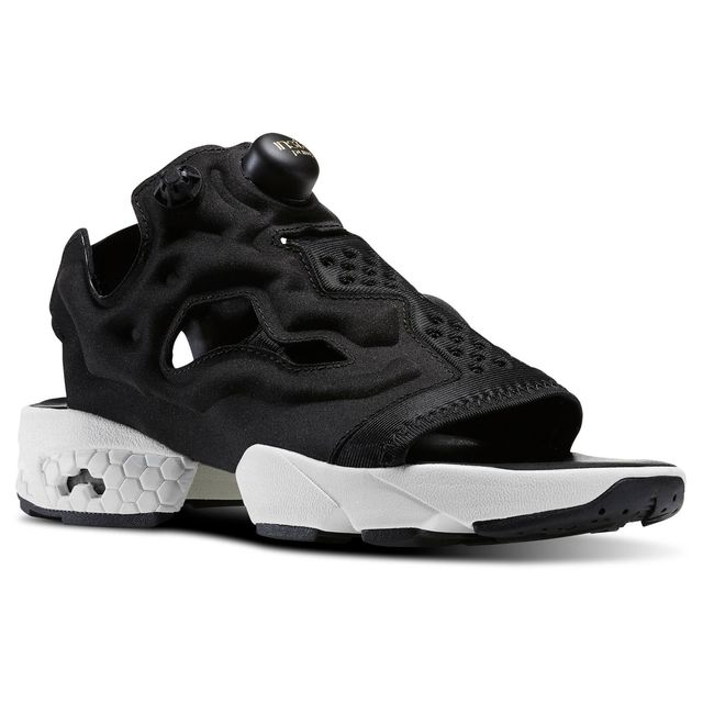 インスタポンプフューリー サンダル