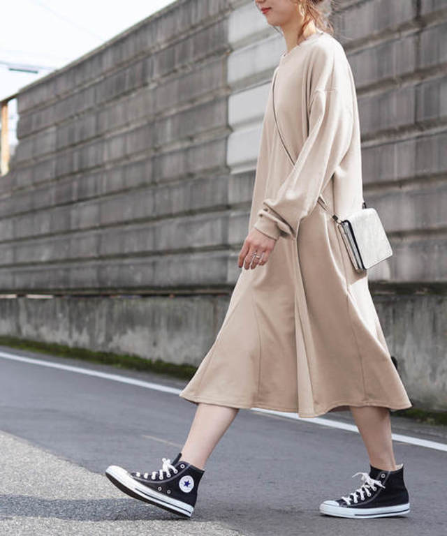 ビッグシルエットスウェットフレアワンピース