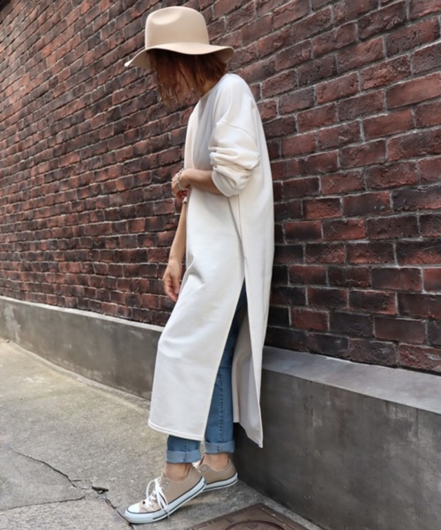 サイドスリットルーズスウェットワンピース