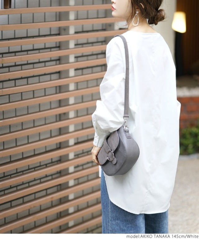 ボートネックバルーンスリーブシンプルブラウス