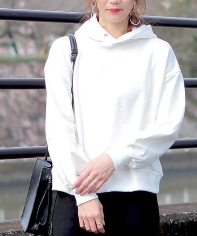 袖ボリューム ショート丈パーカー