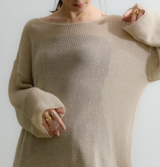 ルーズシアーニット