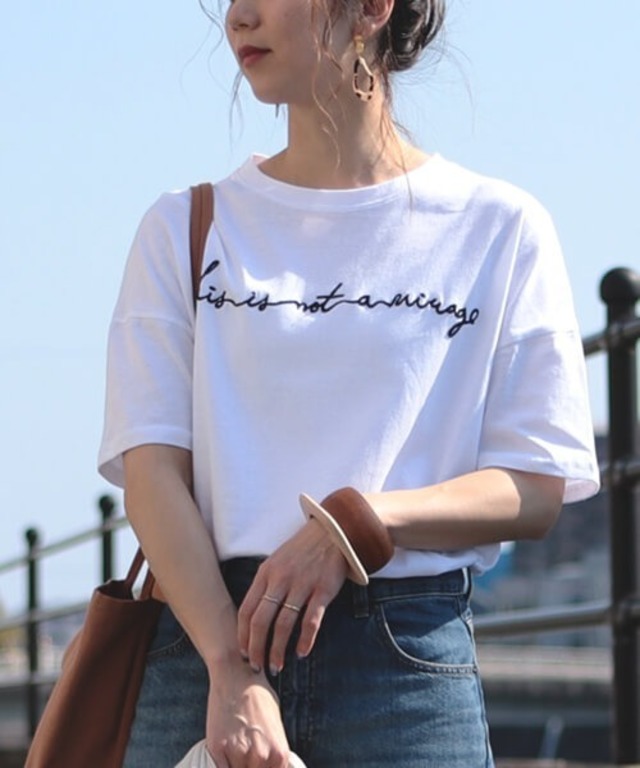 筆記体刺繍半袖 ロゴT