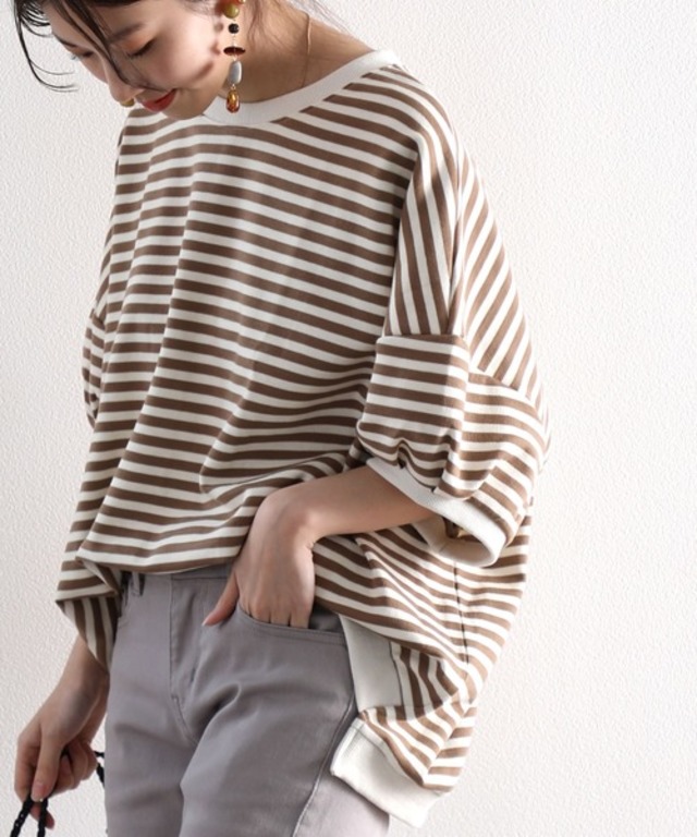 ビッグボーダー柄ミドル丈クルーネックカットソー（半袖）