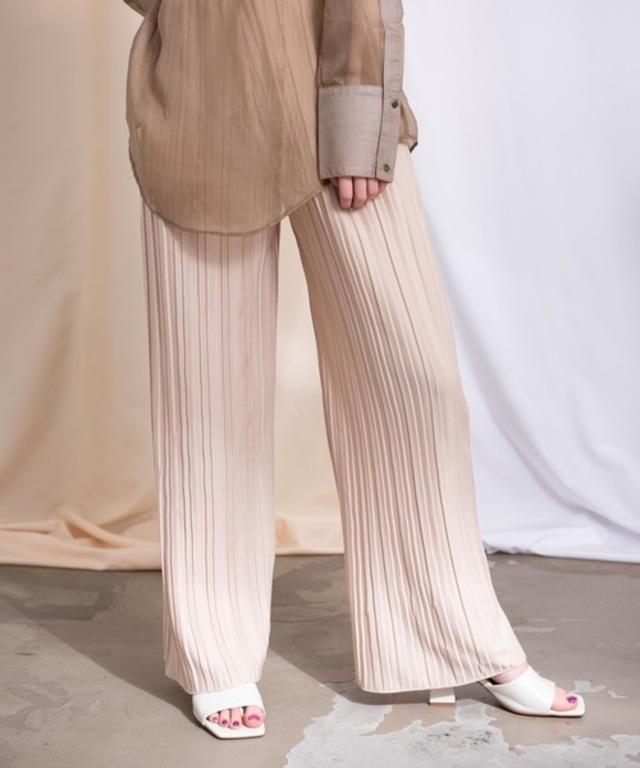 ランダムプリーツパンツ