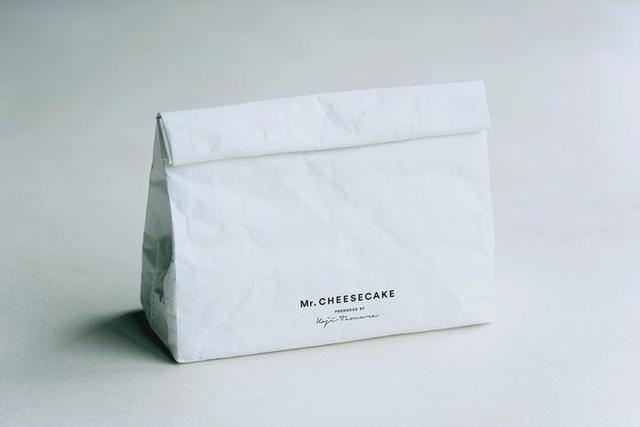 MR. CHEESECAKE with Cooler Bag