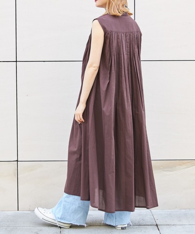 ふんわり軽いインド綿を使用したノースリギャザーワンピース