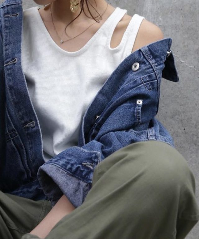 スタッフ絶賛のデザインタンク。大人カジュアルな抜け感。リブタンク