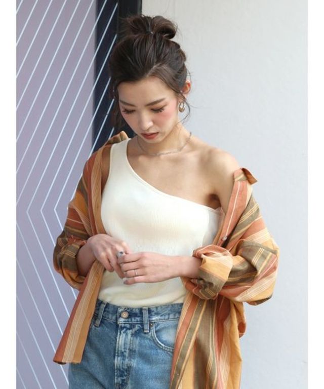 ワンショルカップタンクトップ