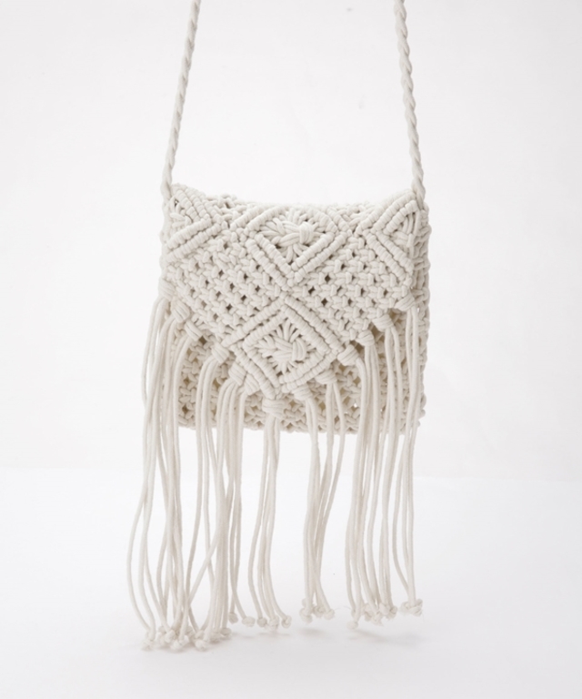 マクラメ編みショルダーバッグ