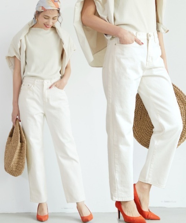 きれいめシルエットホワイトデニムパンツ