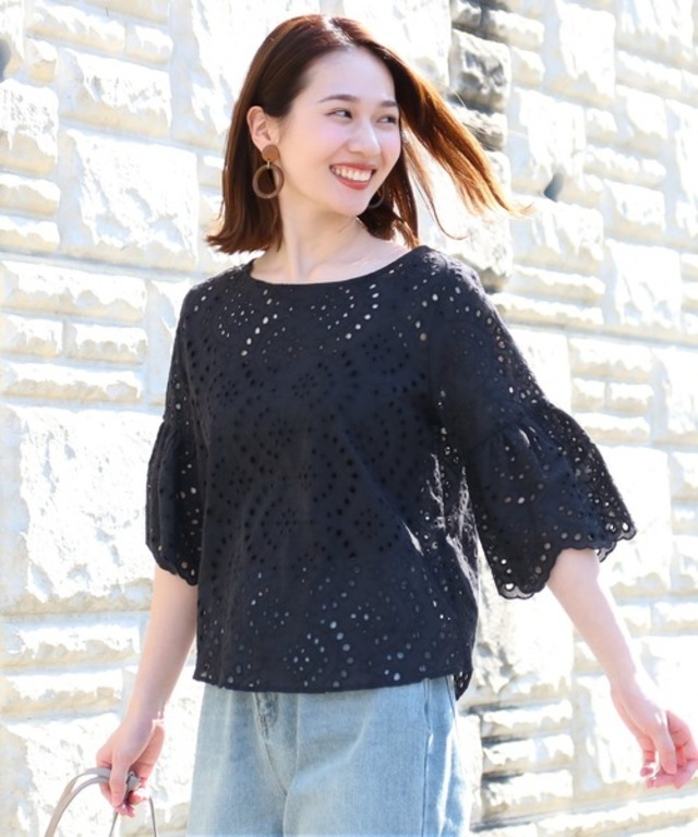 スカラップレースフレアスリーブブラウス