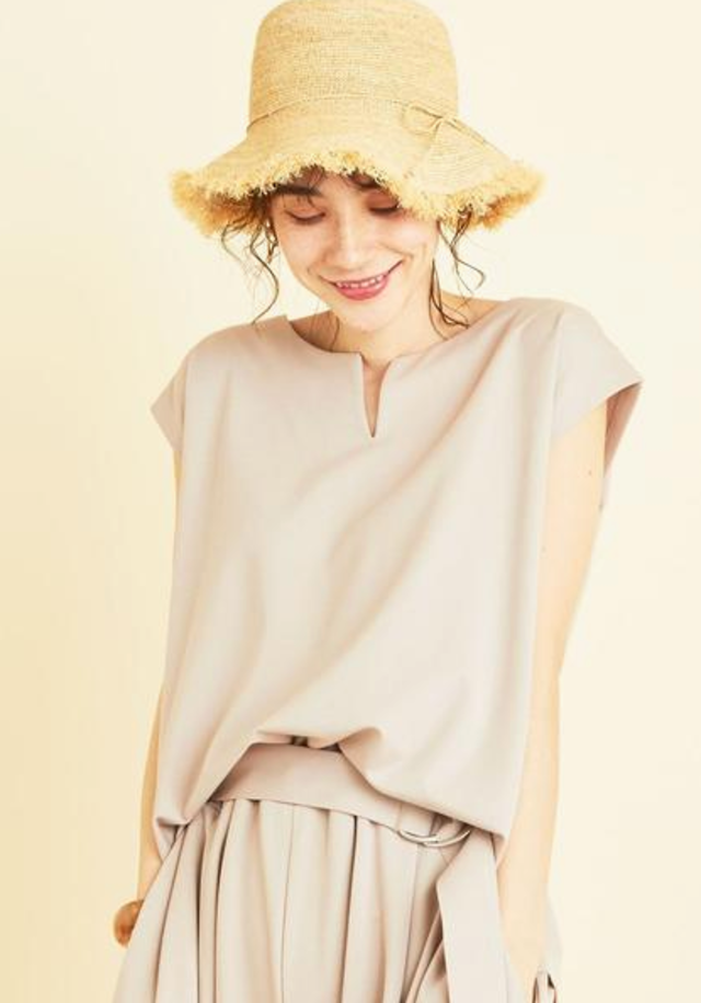 キーネックフレンチスリーブカットソー -ウォッシャブル-