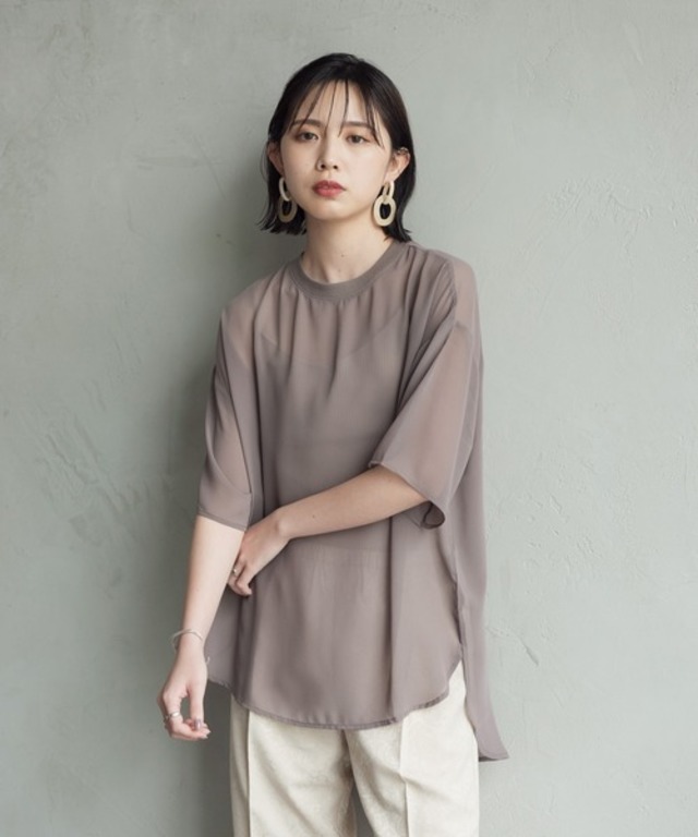 ハーフスリーブシアートップス