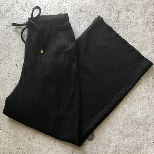 ゆるっとカジュアル！リブワイドリラックスパンツ