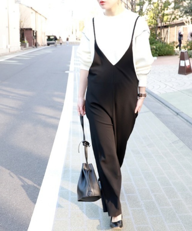 抜群ストレッチゆったりオールインワン