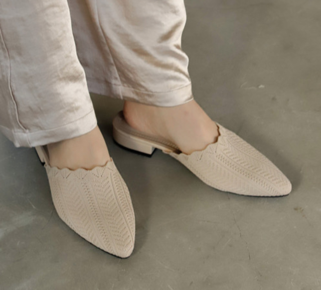 レース編みフラットミュールサンダル