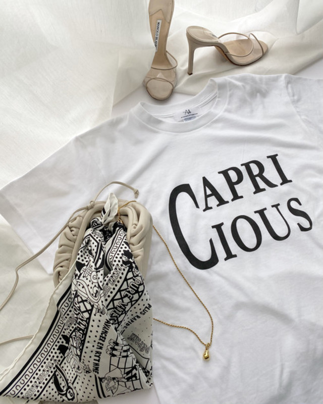 CAPRICIOUS T-shirt・White×black