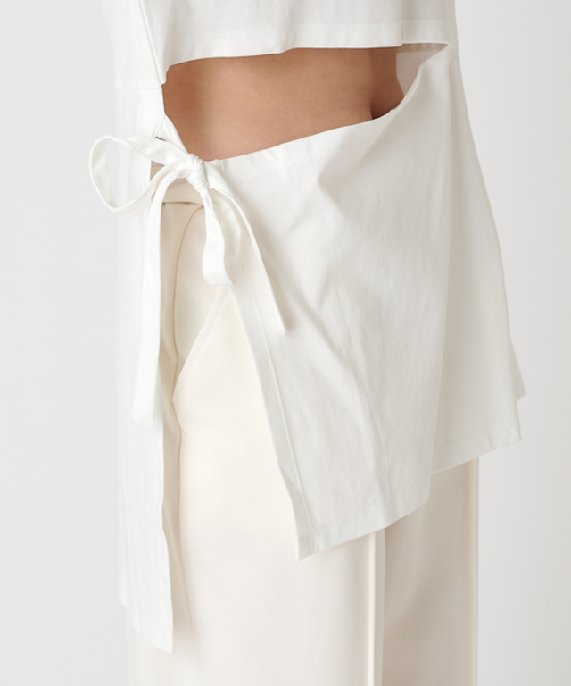 【+0】スマート前後差ウエストカットTシャツ