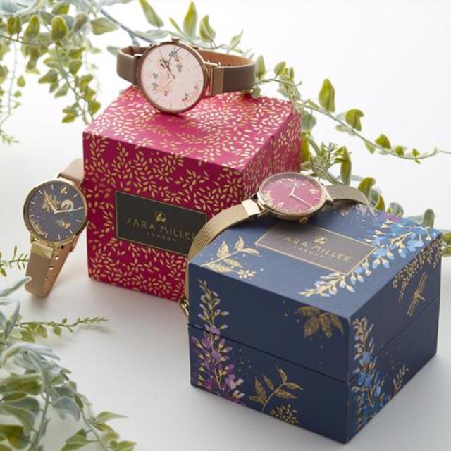 ヴィヴィッドカラー腕時計