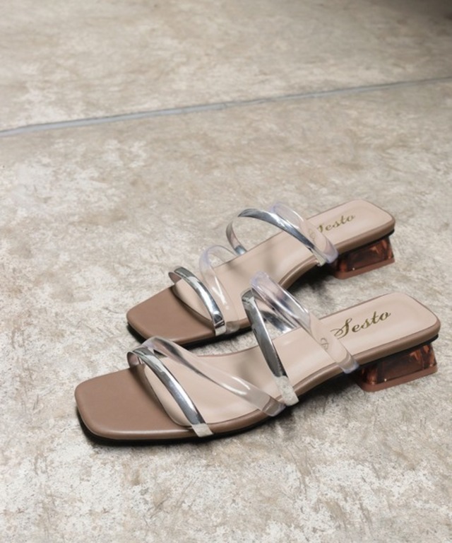 クリアヒール×PVC素材のメニーストラップローヒールサンダル/フラットサンダル