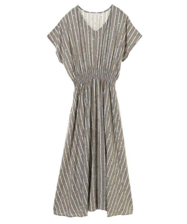 Vネックウエストギャザーマキシワンピース