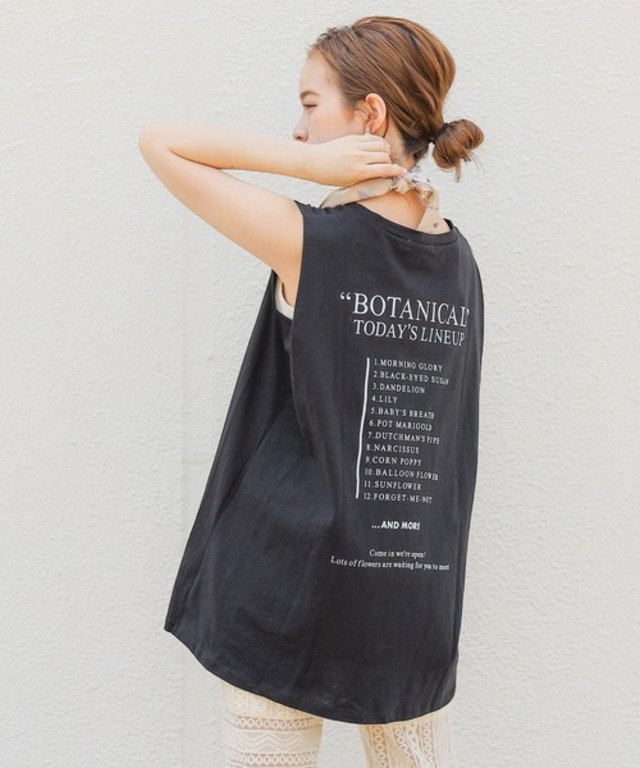 バックプリント変形ノースリビッグT