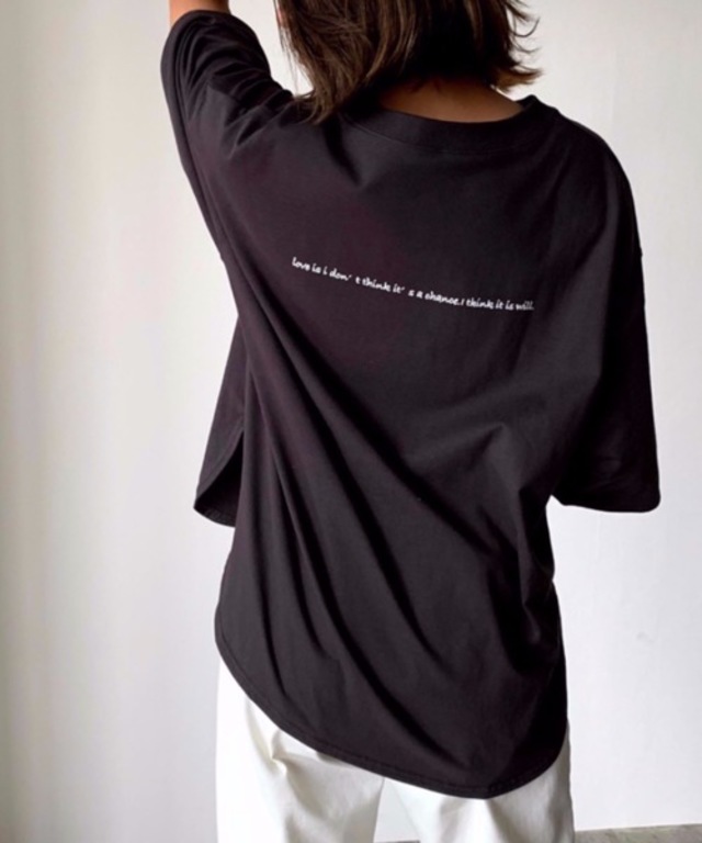 シンプルラフロゴバックプリントTシャツ